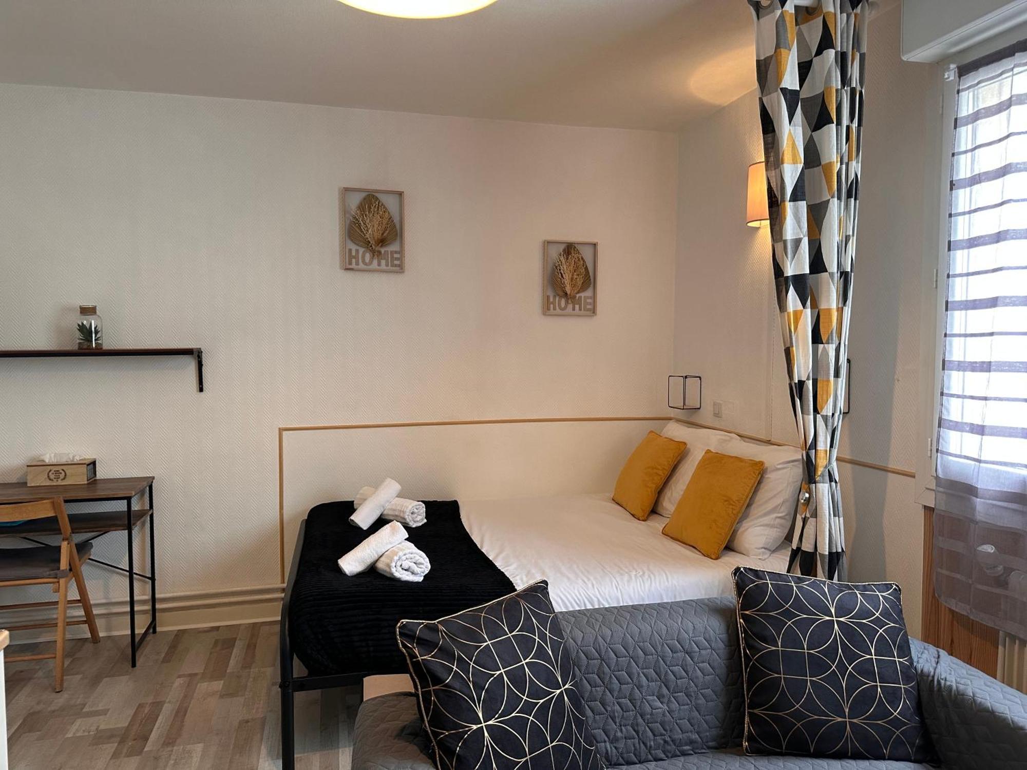 Orleans Centre Proche Gare - Appartement Fonctionnel Residence Calme Parking Prive Gratuit - Le Central Elegance Zewnętrze zdjęcie